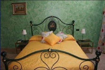 카스티리오네델레스티비에레 La Cascina Di Alice B&B 외부 사진