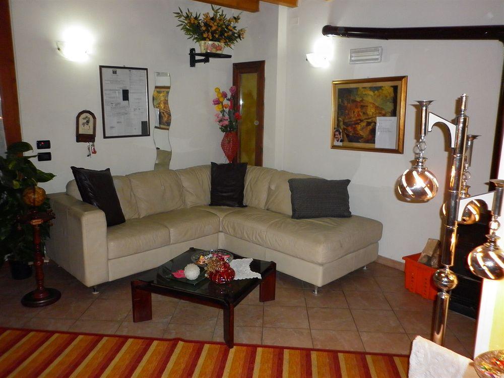 카스티리오네델레스티비에레 La Cascina Di Alice B&B 외부 사진