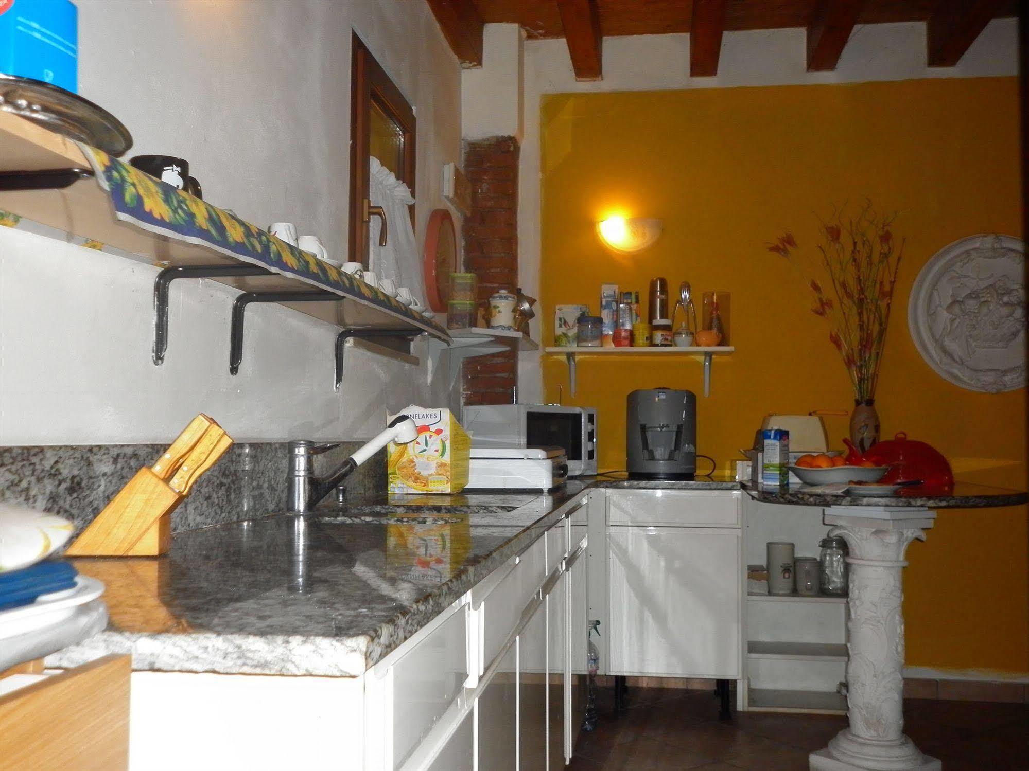 카스티리오네델레스티비에레 La Cascina Di Alice B&B 외부 사진